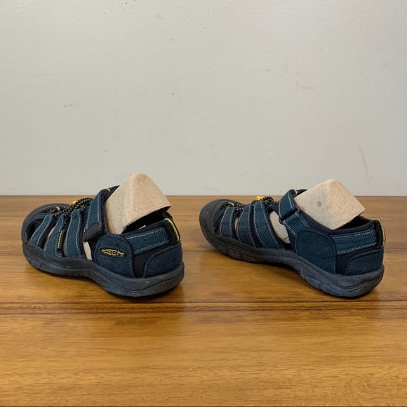 Keen Newport H2 Waterproof Youth Sandal - Picture 6 of 8